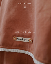 將圖片載入圖庫檢視器 Evelyn Trench Coat 楓紅色古董感風衣