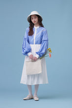 將圖片載入圖庫檢視器 Cloud Blouse / Cloud 芸喜歡用底片紀錄旅行 澎袖長款設計襯衫 藍天 白雲