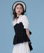 將圖片載入圖庫檢視器 Erika Top / Erika 是嬌小可愛的東京女孩 怦然綁帶質感上衣 黑色 白色