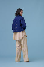 將圖片載入圖庫檢視器 Jessie Jacket / Jessie 是位好女孩 壓車線牛仔外套 白色 藏青