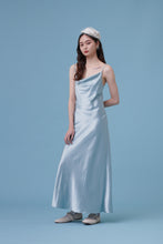 將圖片載入圖庫檢視器 Brooke Slip Dress / Brooke 是個性感的鄰居 光絲緞面質感細肩帶洋裝