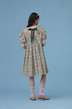 將圖片載入圖庫檢視器 品牌經典 Apricot Dress 印花色 / 有如夏天第一口杏桃般的青澀 蝴蝶結綁帶澎袖洋裝