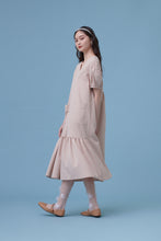 將圖片載入圖庫檢視器 Liang Dress / Liang 是個很優雅從容的學姊 圓袖洋裝
