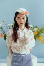 將圖片載入圖庫檢視器 Lan 嵐 Polo / Lan 有如山嵐薄霧的微透 蕾絲簍空Polo 上衣