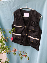 將圖片載入圖庫檢視器 Jun Vest/ 均是一個中性的少女 多口袋功能工裝背心夢想版本  卡其 黑色