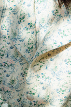 將圖片載入圖庫檢視器 Winter Blossom Trench Coat 冬日之花風衣外套