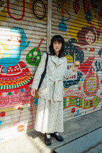 將圖片載入圖庫檢視器 Winter Blossom Trench Coat 冬日之花風衣外套
