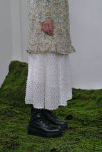 將圖片載入圖庫檢視器 Susana Sheer Skirt 輕奢羽毛長裙 米白 粉紅