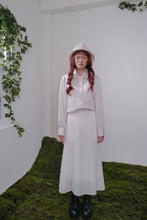 將圖片載入圖庫檢視器 Susana Sheer Skirt 輕奢羽毛長裙 米白 粉紅