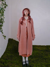 將圖片載入圖庫檢視器 Evelyn Trench Coat 楓紅色古董感風衣