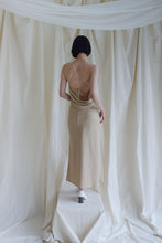 將圖片載入圖庫檢視器 Buvette Slip Dress 露背綁帶緞面垂墜長裙