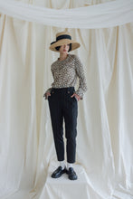 將圖片載入圖庫檢視器 William Vale Trousers 墨黑直紋鈕扣細節 直筒褲 Black Nuit