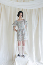 將圖片載入圖庫檢視器 Little Collins Dress 澎袖細帶腰身洋裝 Mini 春粉草綠