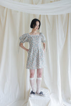 將圖片載入圖庫檢視器 Little Collins Dress 澎袖細帶腰身洋裝 Mini 春粉草綠