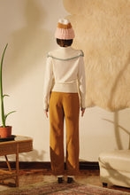 將圖片載入圖庫檢視器 Apricot Sailor Knit Top 軟呢水手領針織上衣
