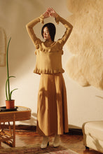 將圖片載入圖庫檢視器 Sunrise Knit Skirt 針織花瓣圓裙曙光黃