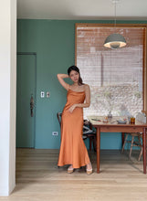 將圖片載入圖庫檢視器 Brooke Slip Dress / Brooke 是個性感的鄰居 光絲緞面質感細肩帶洋裝