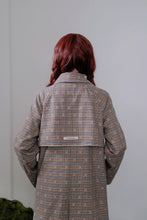 將圖片載入圖庫檢視器 Evelyn Trench Coat 咖啡格子提花 風衣