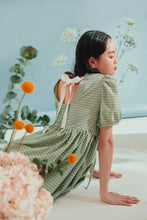 將圖片載入圖庫檢視器 品牌經典 Apricot Dress 綠格色 / 有如夏天第一口杏桃般的青澀 蝴蝶結綁帶澎袖洋裝
