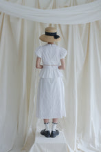 將圖片載入圖庫檢視器 Lady Mendl&#39;s Lace Blouse 蕾絲澎袖上衣 White 雲朵白
